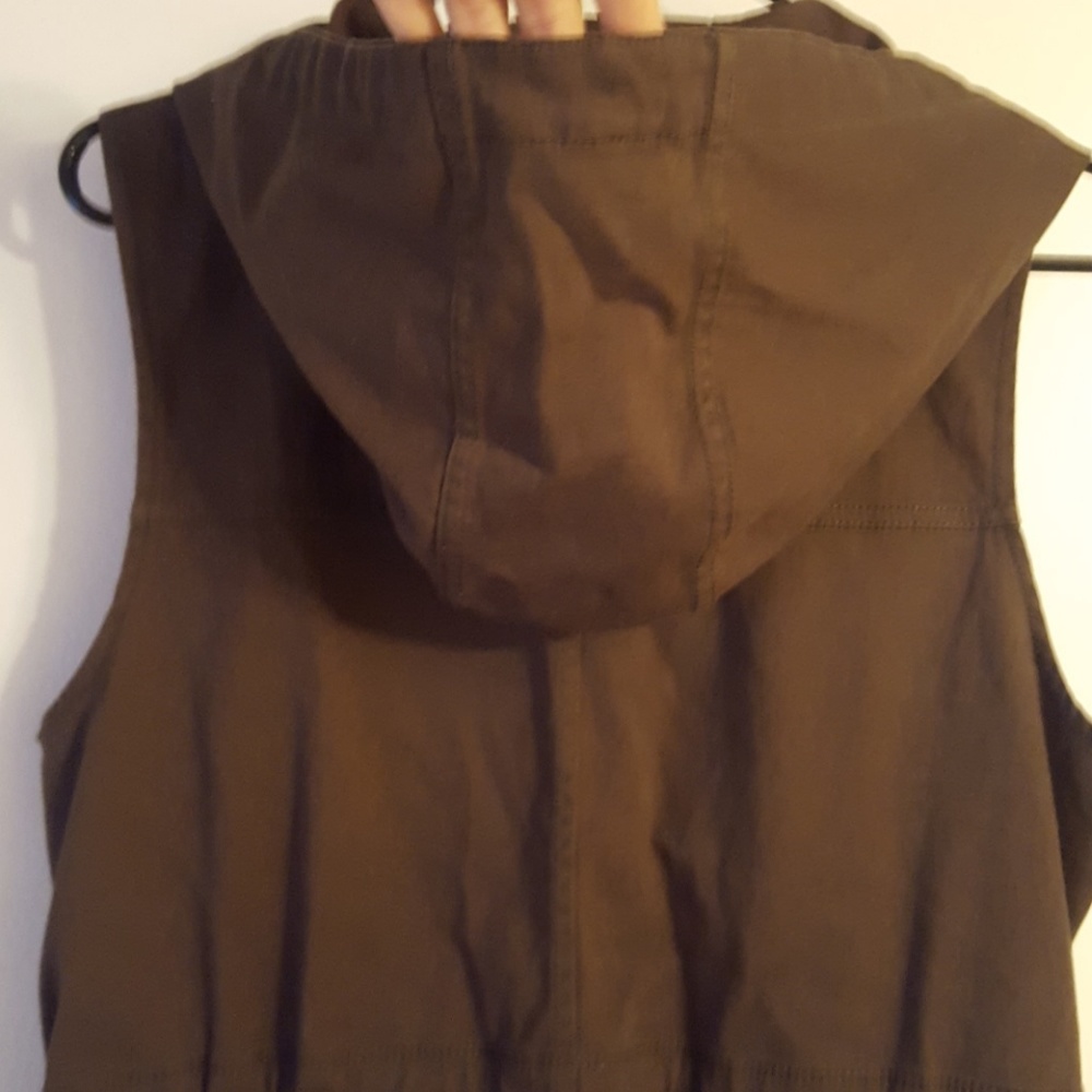 NWOT Khaki Hooded Vest - Picture 5 of 6